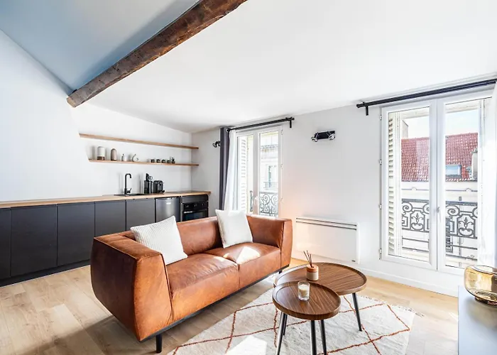 Апартаменты Guestready - Serene Near Champs De Mars
